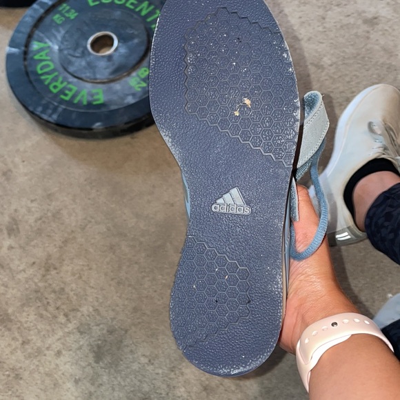 Lifters - Picture 5 of 5